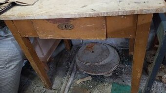 Dřevěný retro stůl, retro skládací polička