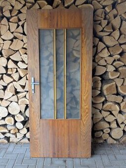 Dveře venkovní palubkové, dřevěné, pravé