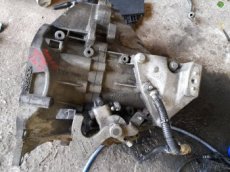 VOLVO V70 3, S60 RV 09 2,0D D4204T PŘEVODOVKA 8G9R-7002-RB