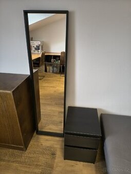 Zrcadlo, noční stolek, skříňky/police IKEA