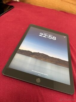 iPad 9. Generace - Cellular - 64 GB