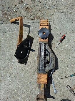 Hřebenový hever - zvedák 5 tun s horní i dolní patou