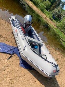 Motorový člun Honwave T32, rok výroby 2020