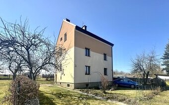 Rodinný dům (3 bytové jednotky) se zahradou 625 m² - Cheb - 