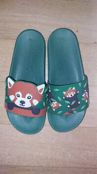 Dedoles dětské pantofle panda červená, vel 35