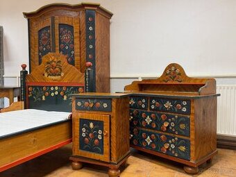 Selská ložnice s ručními malbami, komplet