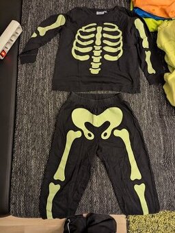 Pyžamo kluk 104/110 kostra svítící