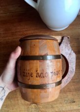 Vintage dřevěný pivní korbel s víkem, 0,7 l, ruční práce - 1