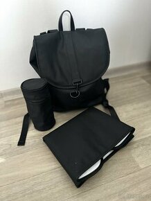 Černý přebalovací batoh