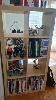 Ikea policový regál Kallax + stůl