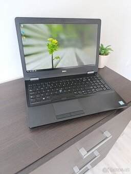 Notebook Dell e5570 (Nová baterie, SSD, podsvit, FullHD)