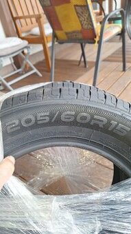 205/60/15 2ks nové za 1000,-
