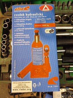 Zvedák hydraulický/2000 kg