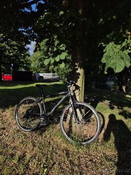 Trekové kolo 28", vel. M-L