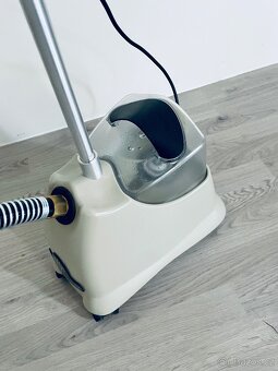 Prodám profesionální steamer Jiffy Steamer J2000 – jako nový
