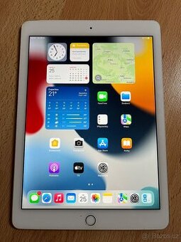 iPad Air 2 64 GB Cellular 2 obaly nabíječka kabel