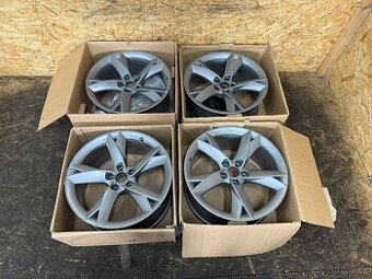 ORIGINÁLNÍ ALU KOLA AUDI A5 8T0601025F ET 32 8.5Jx19H2