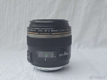 Canon EF-S 60 mm f/2,8 Macro USM + clona