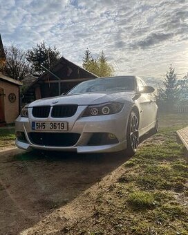 BMW E90 330xi • 2007 • 3.0i 200 kW • xDrive - 1
