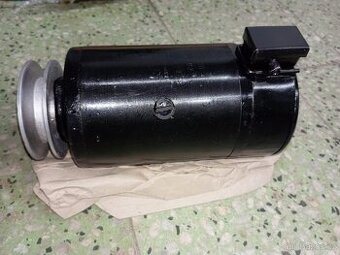 Dinamo Zetor 25 a Super