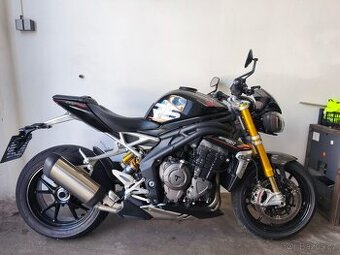 Triumph speed triple 1200 RS