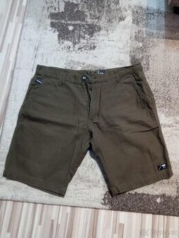 Prodám pánské hnědé kraťasy vel. 36  (XL)