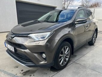 TOYOTA RAV4 2.0D D4D 105 KW,1.MAJ.MANUÁL,TAŽNÉ,NAVI,KAMERA
