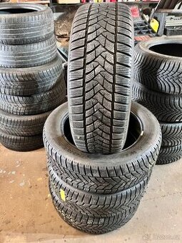 235/55 R19 zimní pneu - Dunlop wintersport SUV