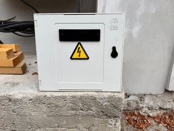 Elektroměrový rozvaděč DCK Holoubkov
