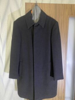 Elegantní pánský kabát.