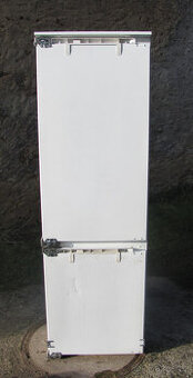 VESTAVNÁ CHLADNIČKA S MRAZNIČKOU ELECTROLUX - A++ - 178cm