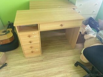 Psací stůl