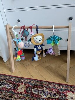 Dřevěá hrazda ro miminko