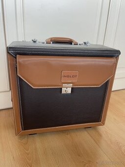 Vizážistický kufr Inglot - 1