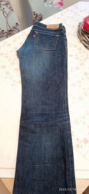 Originál dámské rifle značky Levi's Strauss.