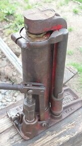 Dodge,GMC,Jeep,Studebaker