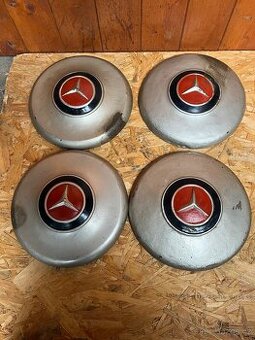 Mercedes- Benz 170V originální poklice