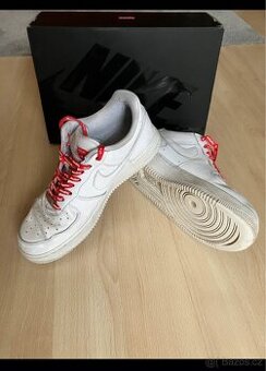 Nike Air Force 1 Low “Supreme” White