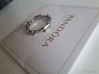 Pandora stříbrný prsten prstýnek vel 54 obdélníková aureola