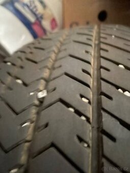 Prodám letní pneumatiky 215/70/15c