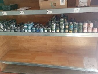 Dekorativní barvy dřevo a stěny