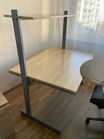 Pracovní rostoucí IKEA stůl