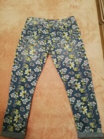 Originální květované potrhané džíny