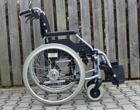 122-Mechanický invalidní vozík Meyra. - 1