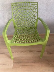 Židle plastové zelené