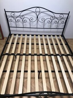 Kovová postel 200x180