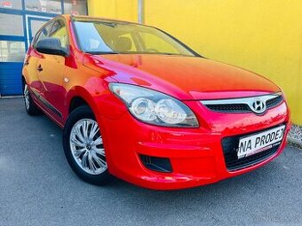 HYUNDAI i30 1.4 i BENZÍN NAJETO JEN 100 TIS KM