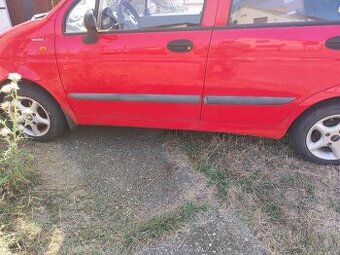 Koupím přední sklo na Daewoo Matis rok výroby 2004
