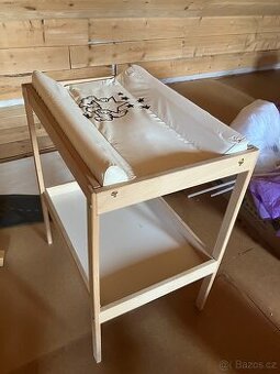 Přebalovací pult IKEA