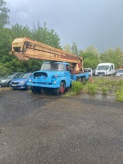 Tatra 148